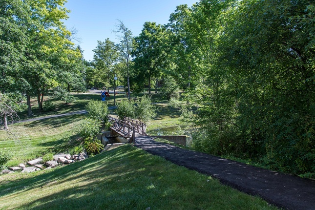 Transver Ridge Traver Ridge Apartments in Northside Ann Arbor, MI | 1-3 Bed | McKinley
